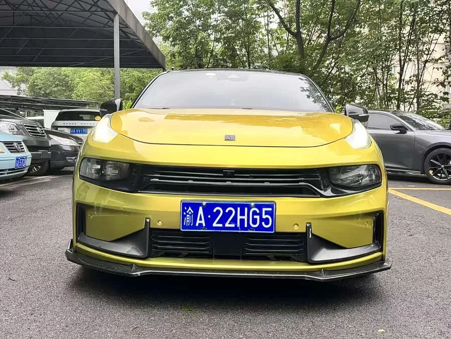 Lynk & Co 03