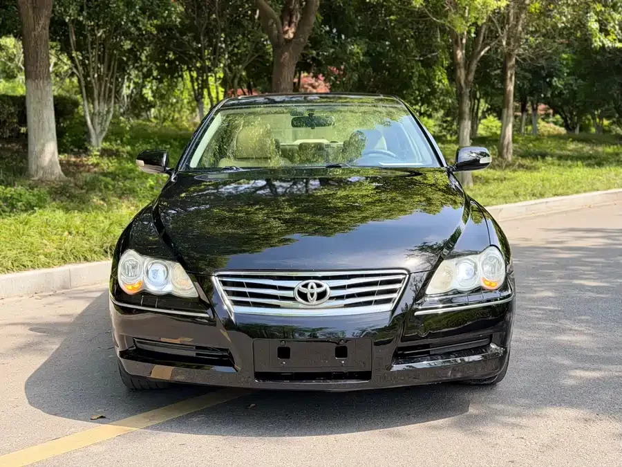 Toyota Reiz