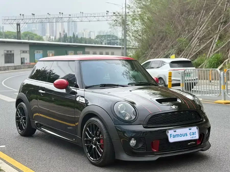 MINI JCW