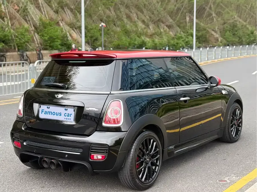 MINI JCW