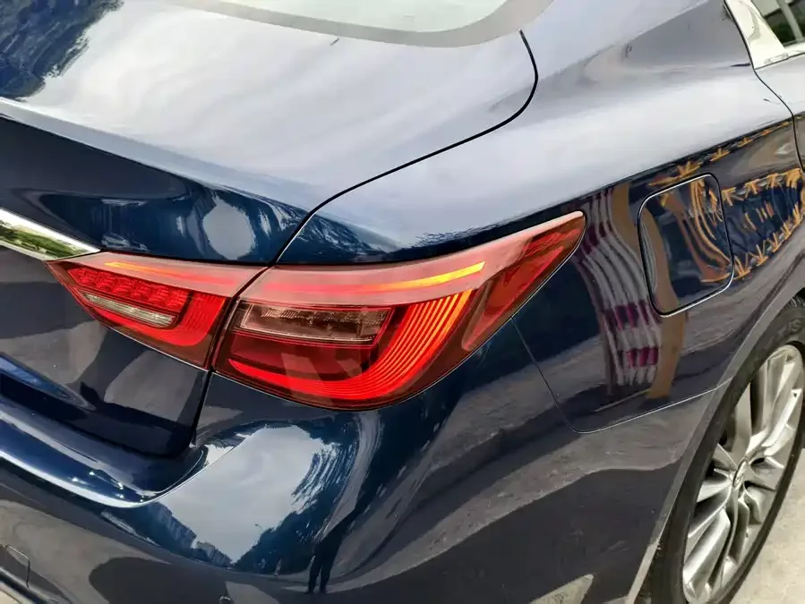Infiniti Q50L