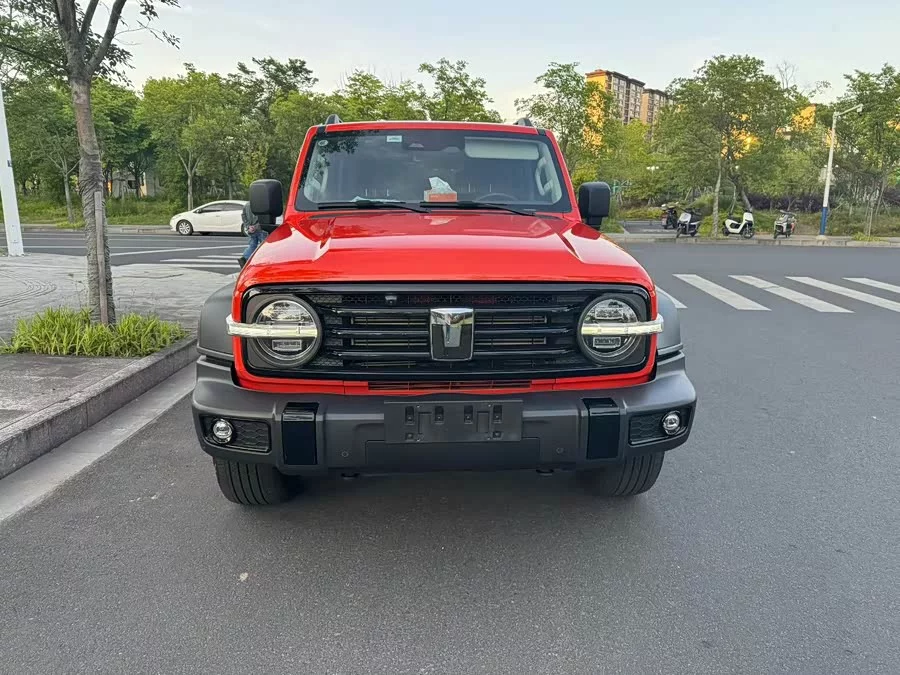 TANK 300