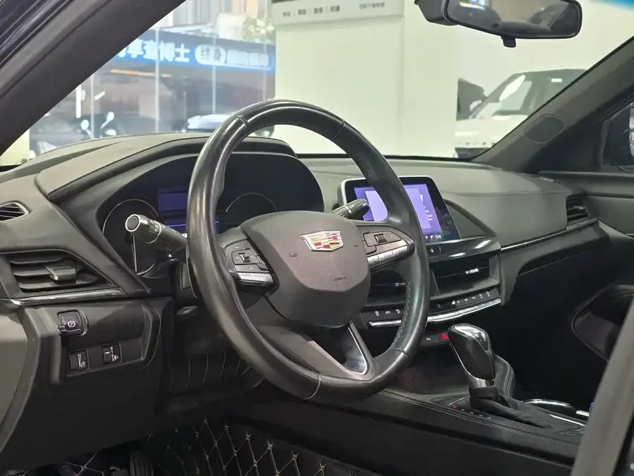 Cadillac CT4