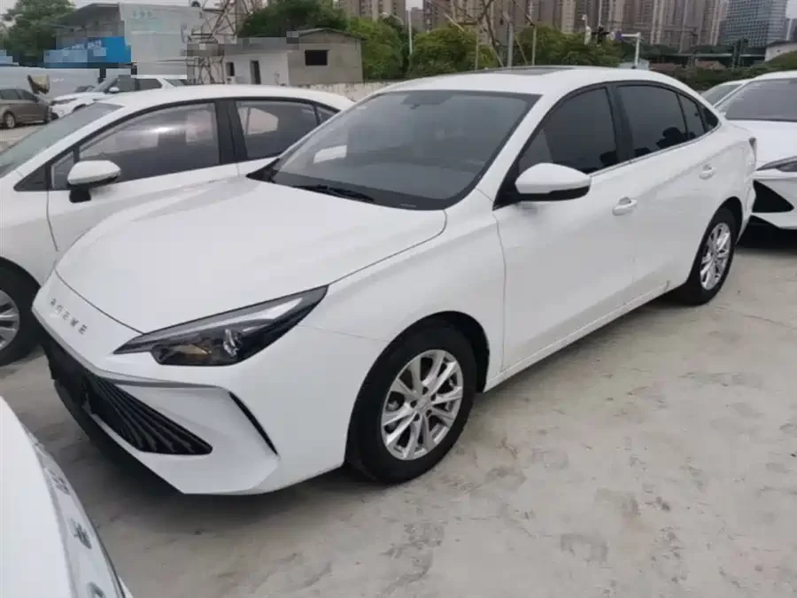 Roewe i5