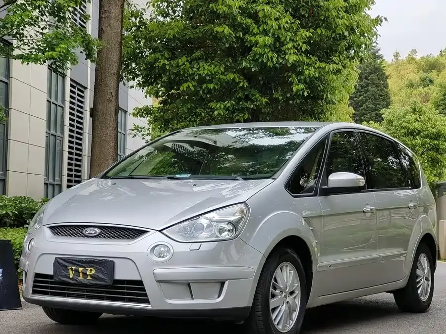 Ford Max