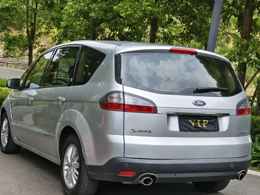 Ford Max