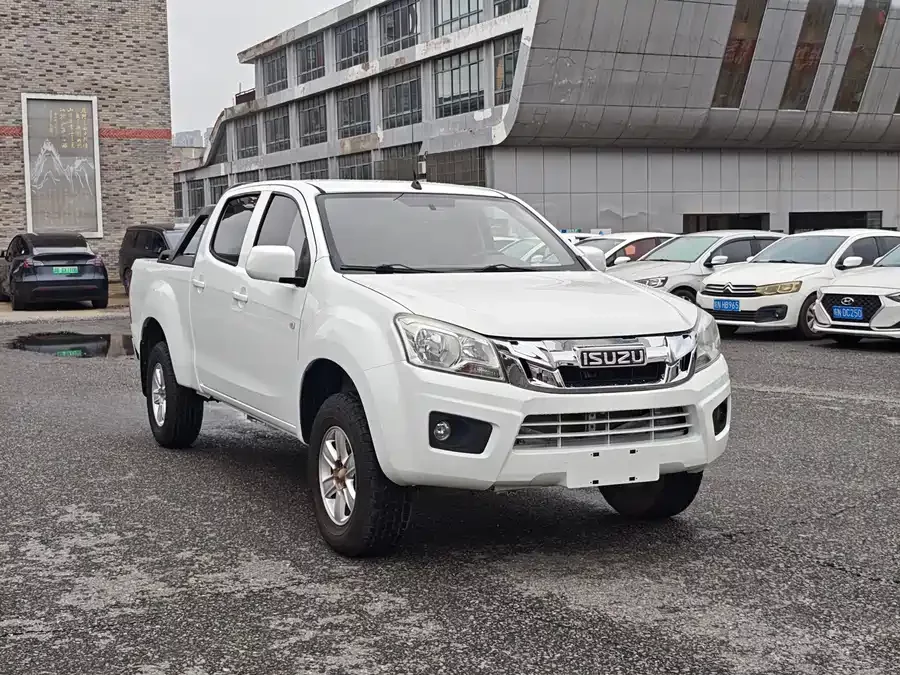 Isuzu RE-MAX Ruimai