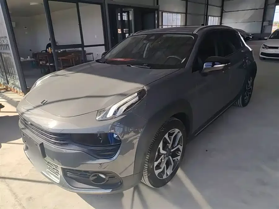 Lynk & Co 02