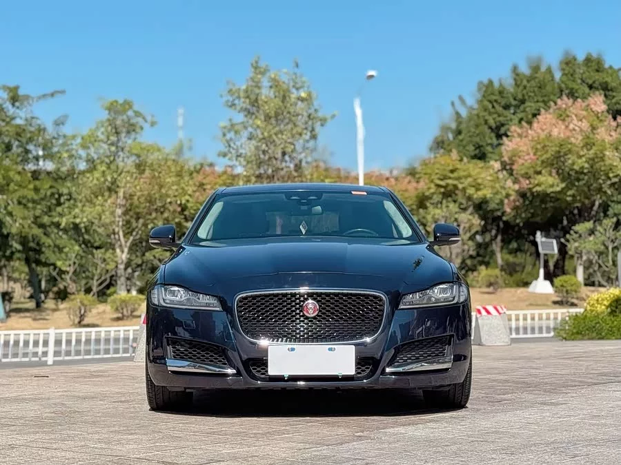 Jaguar XFL