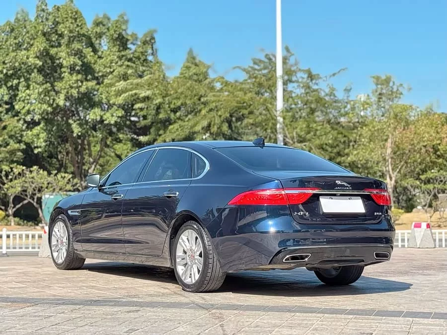 Jaguar XFL