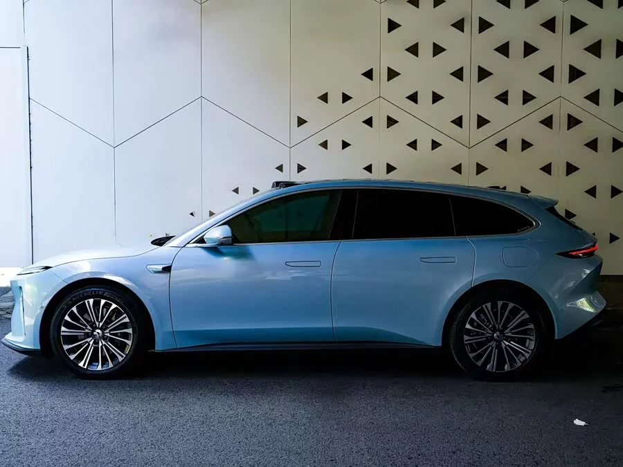 NIO ET5T