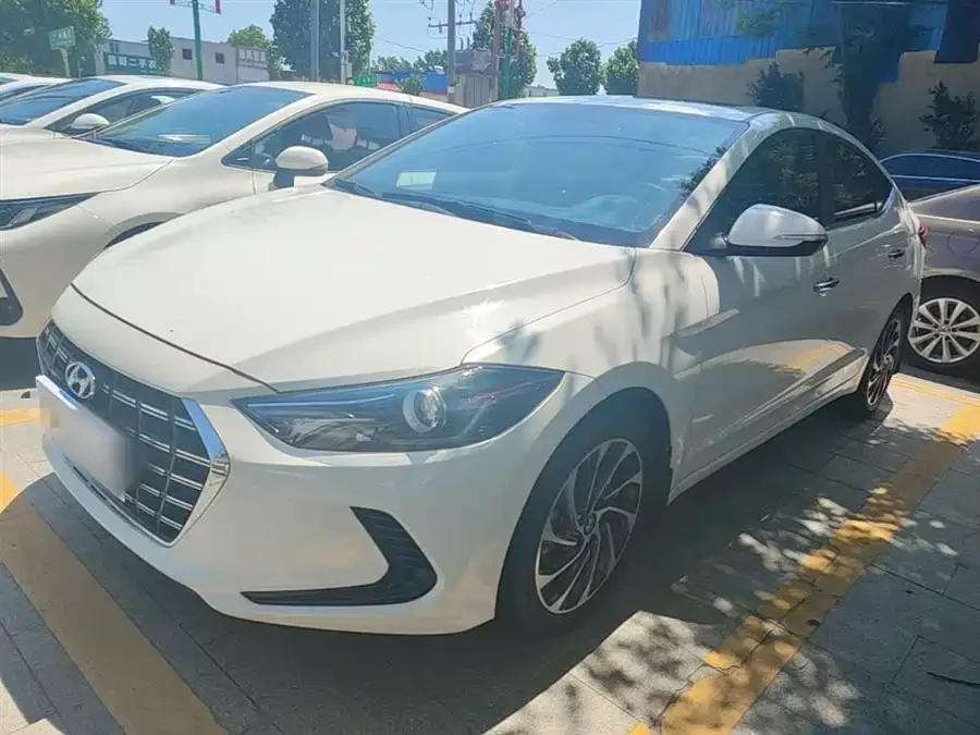 Hyundai elantra