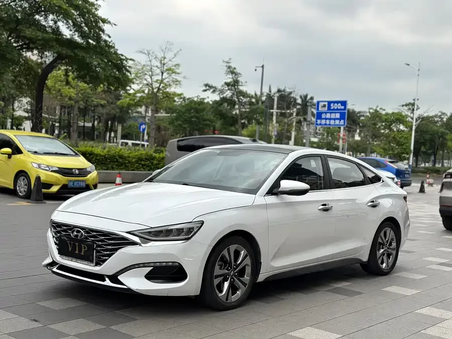 Hyundai Festa