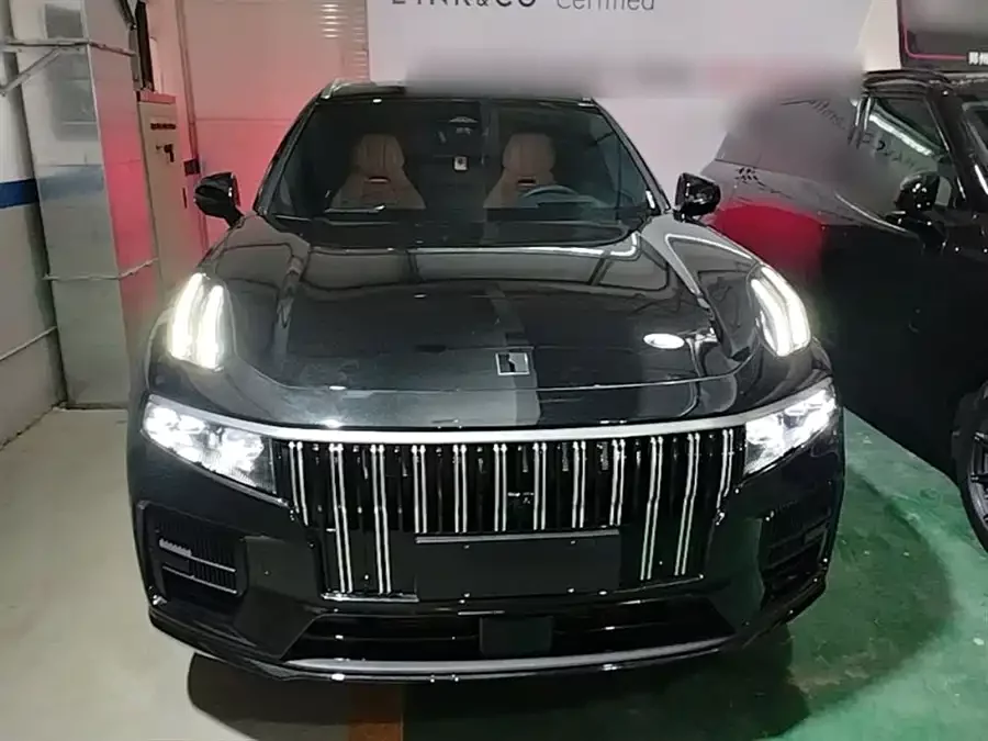 Lynk & Co 09