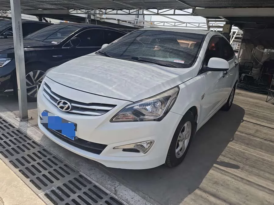 Hyundai Rena
