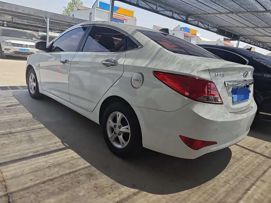 Hyundai Rena
