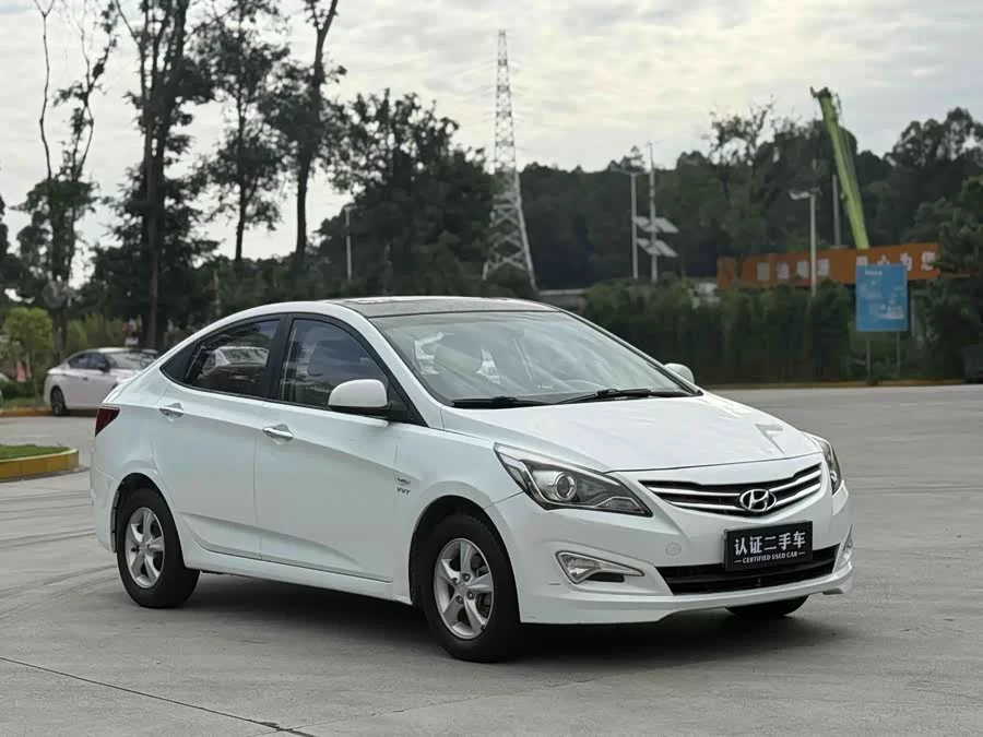 Hyundai Rena