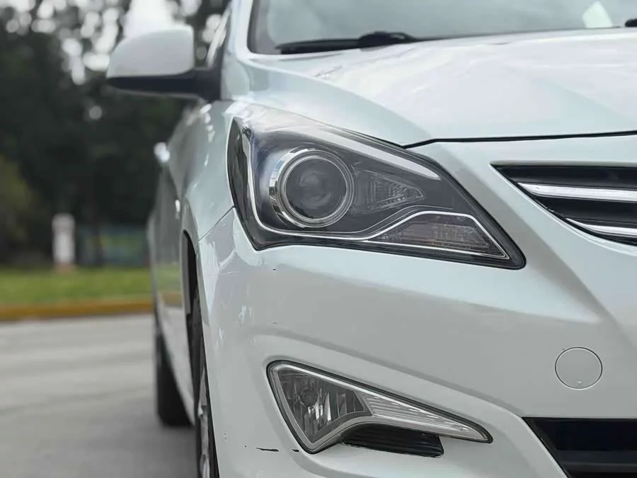 Hyundai Rena