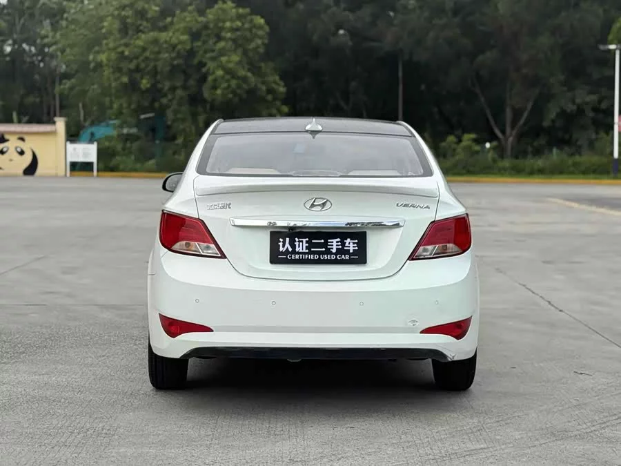 Hyundai Rena