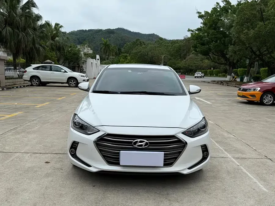 Hyundai elantra