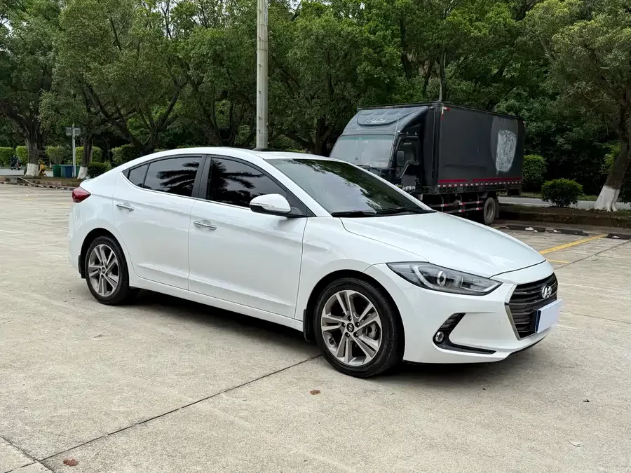 Hyundai elantra