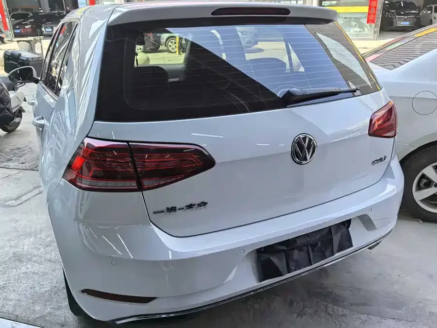 Volkswagen golf
