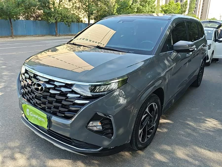 Hyundai Custo
