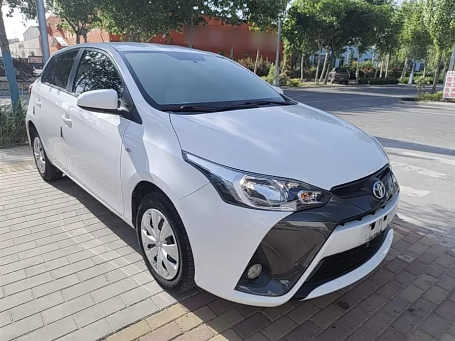 Toyota YARiS L