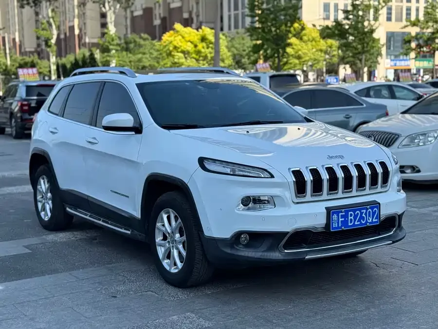 Jeep Cherokee