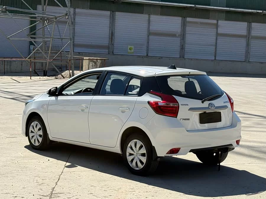Toyota YARiS L