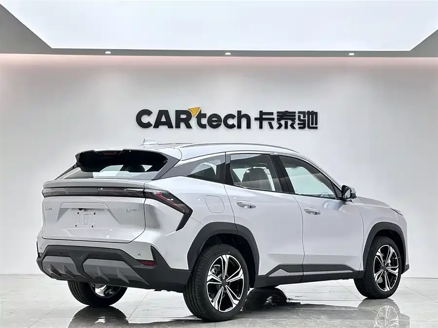 Geely Galaxy L7