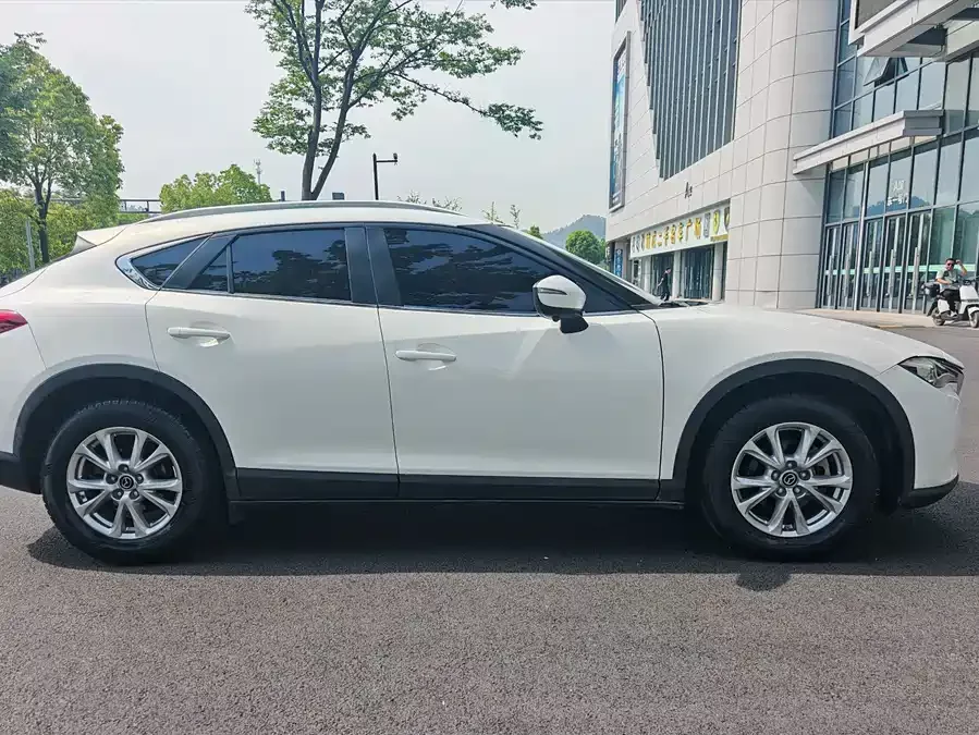 Mazda CX-4