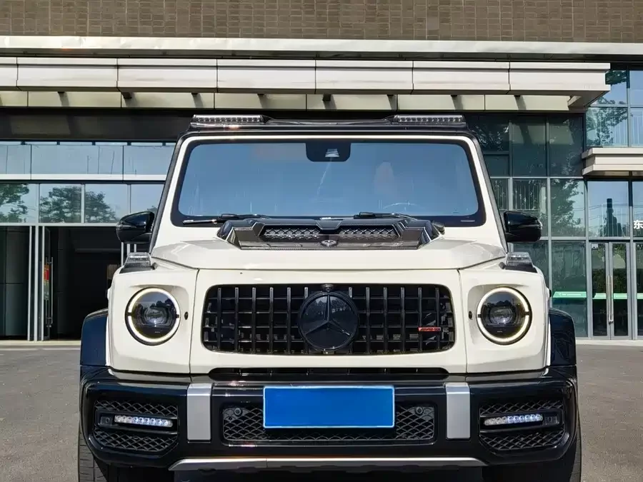 Mercedes Benz G-rated