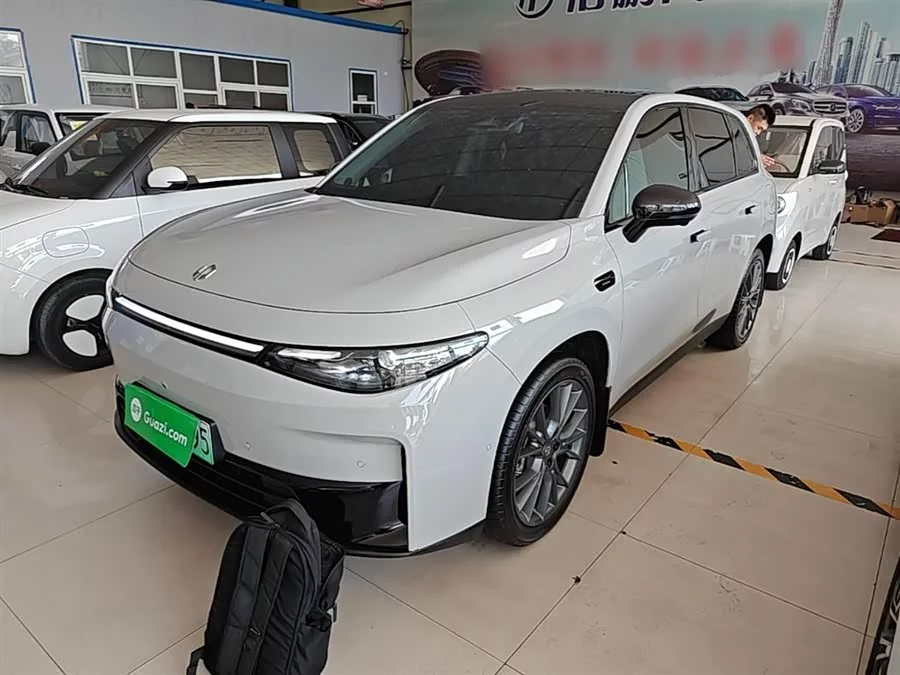 Leapmotor C10