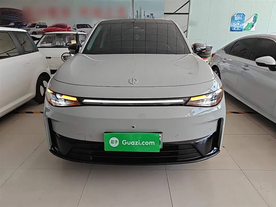 Leapmotor C10