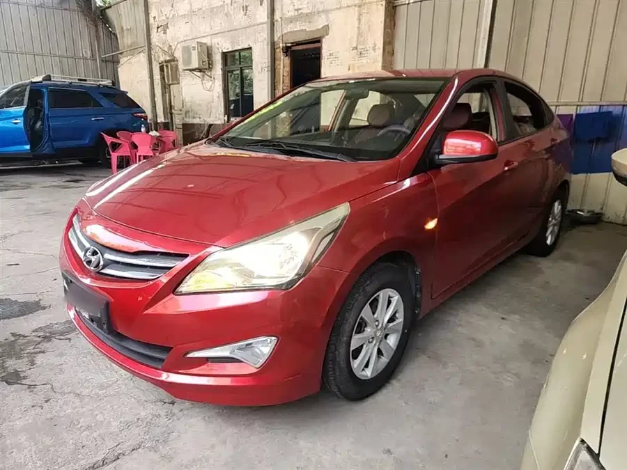 Hyundai Rena