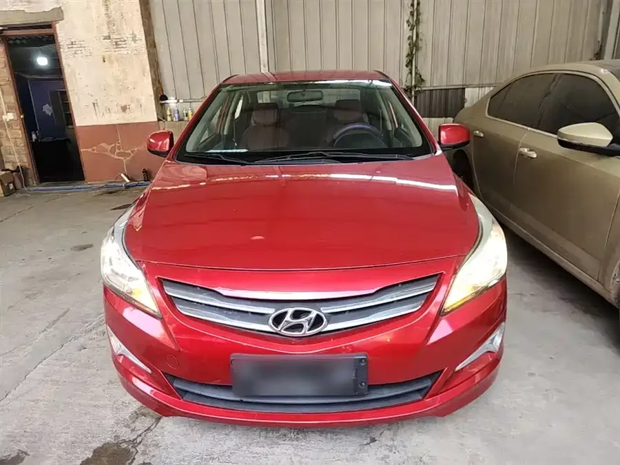 Hyundai Rena