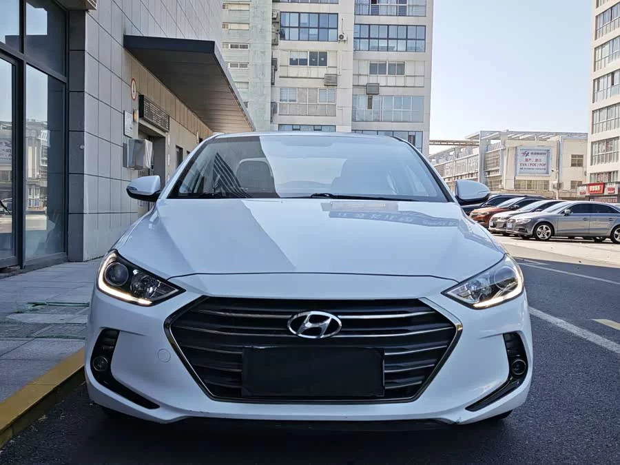 Hyundai elantra