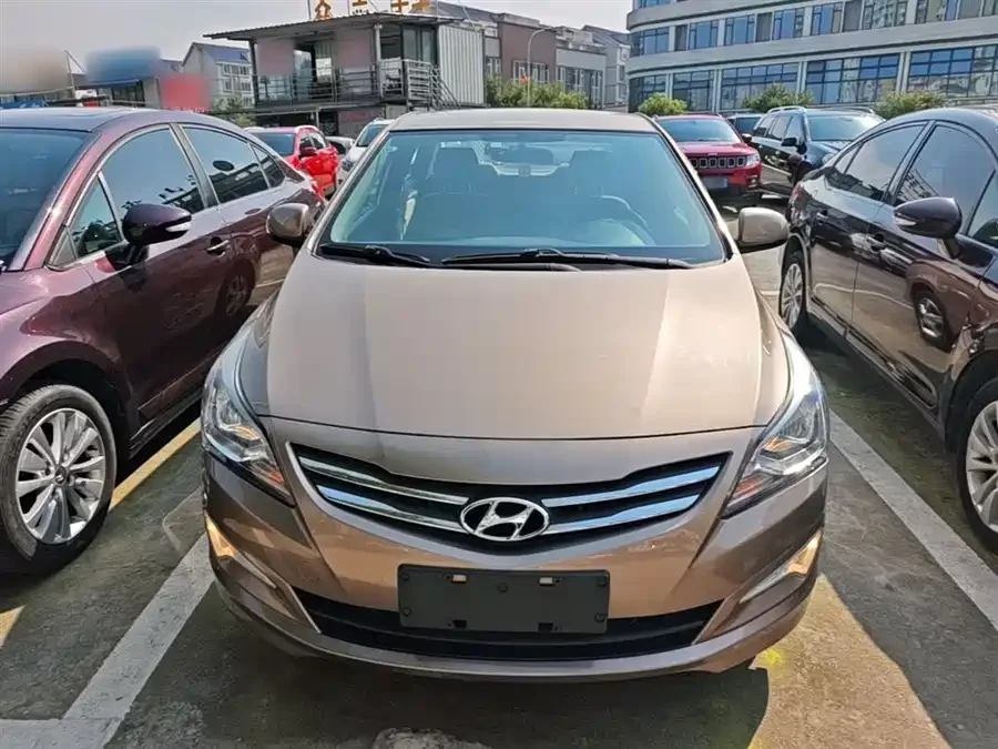 Hyundai Rena