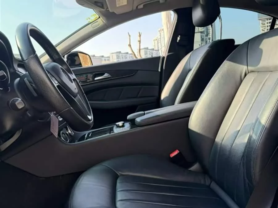 Mercedes Benz CLS