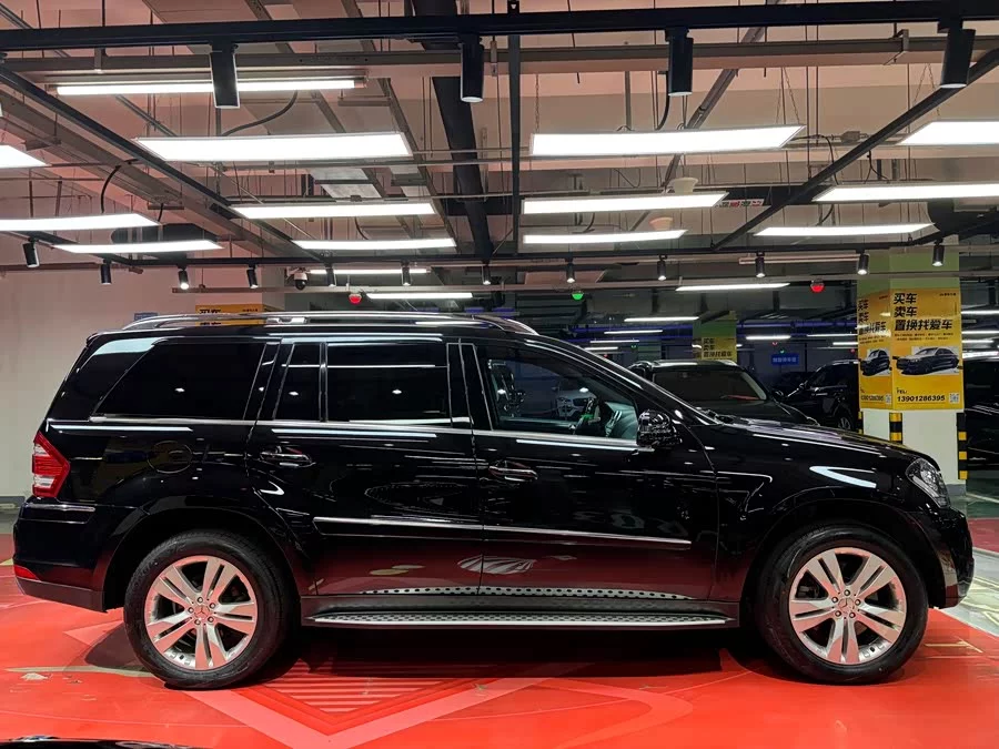 Mercedes Benz GL-Class