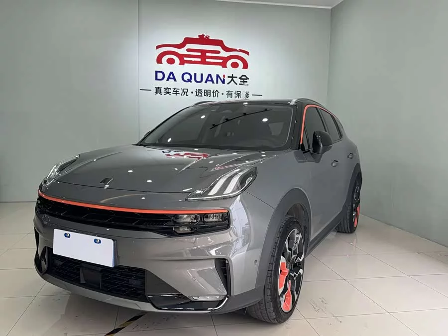 Lynk & Co 06