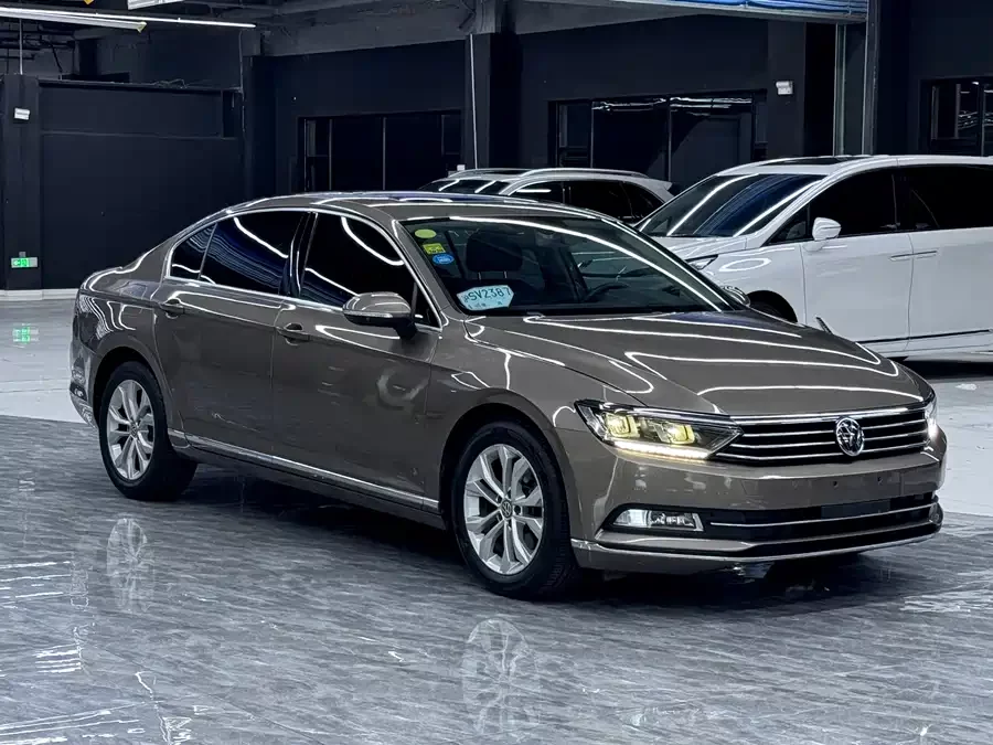 Volkswagen Magotan