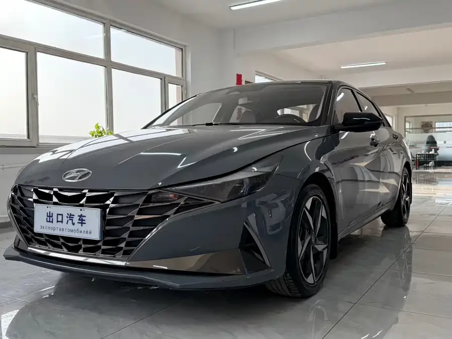 Hyundai Elantra
