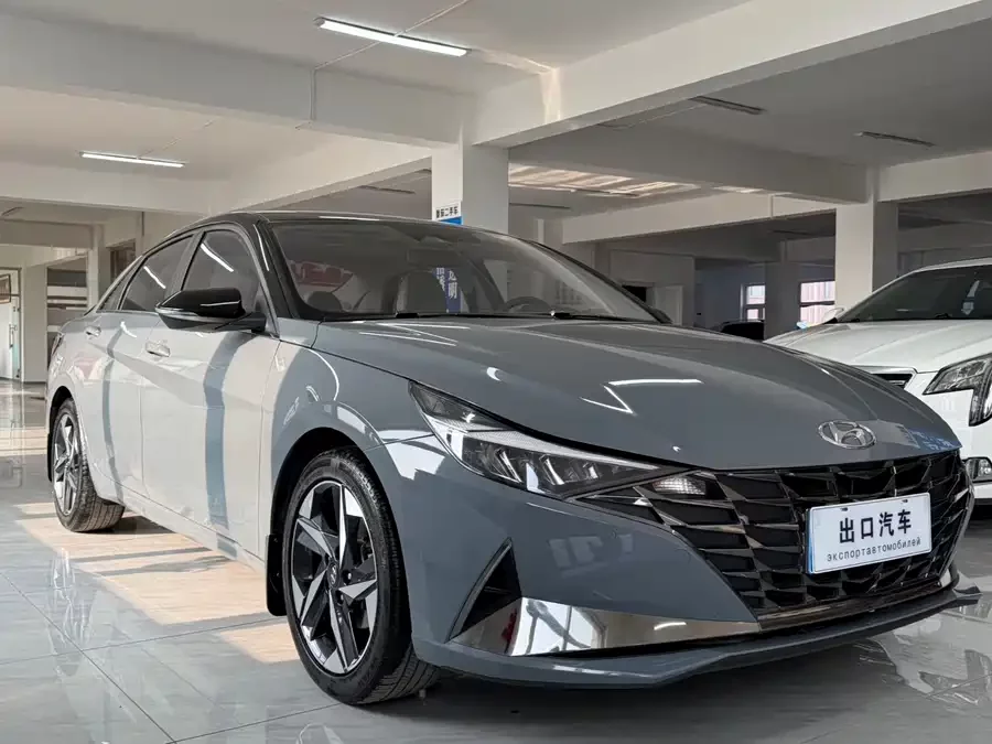 Hyundai Elantra