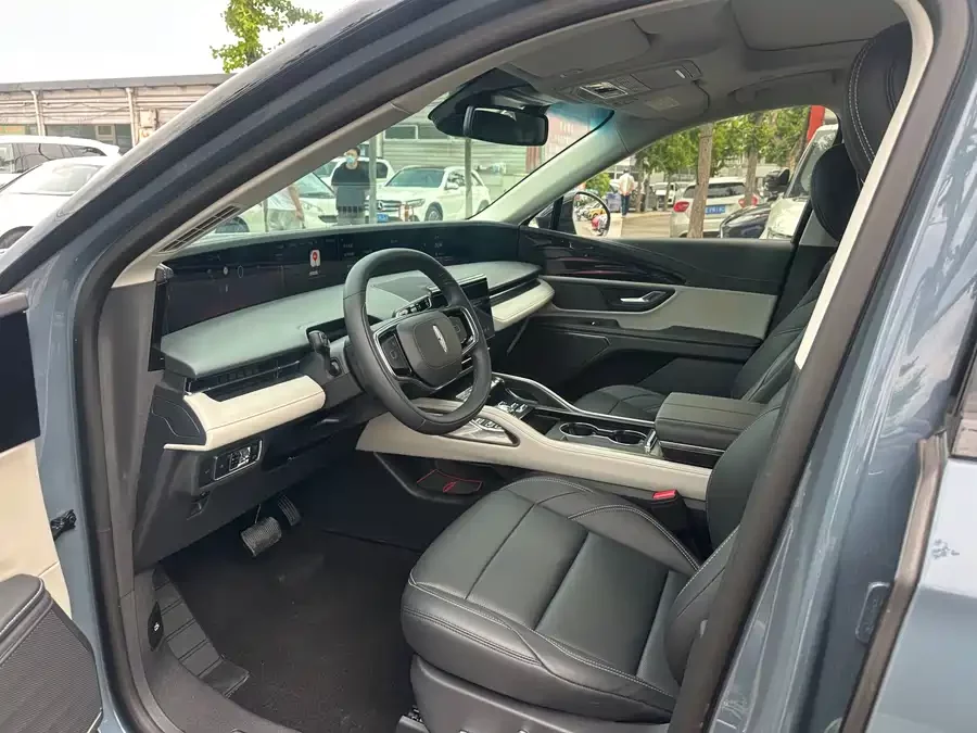 Lincoln Navigator
