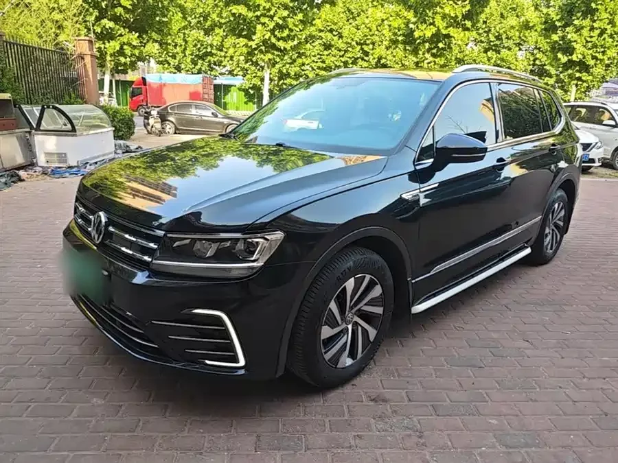 Volkswagen Tiguan L plug-in hybrid