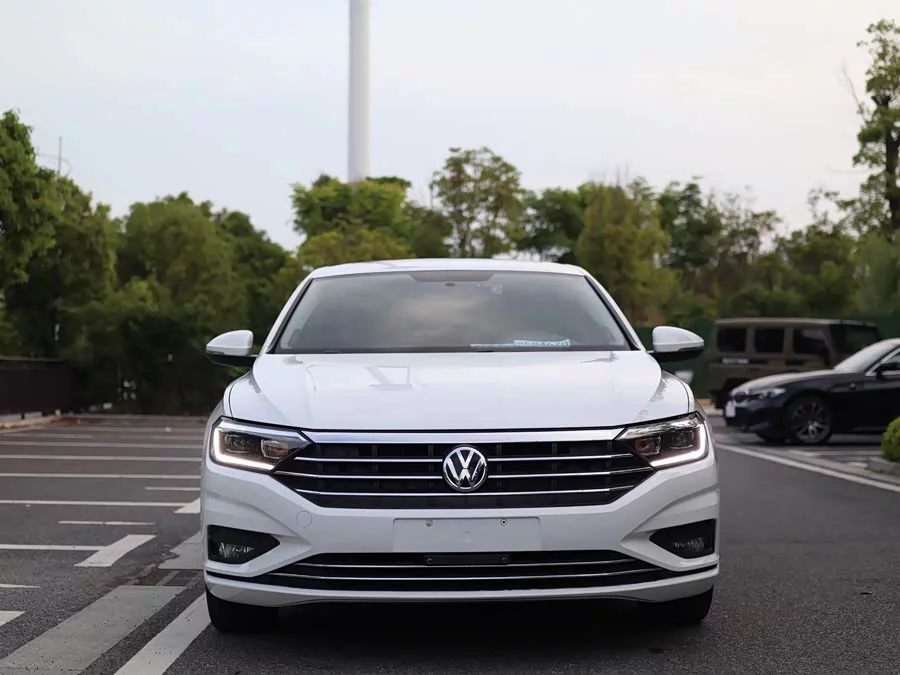 Volkswagen Sagitar