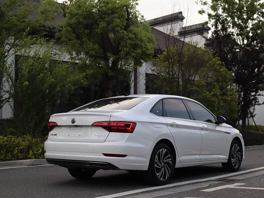 Volkswagen Sagitar