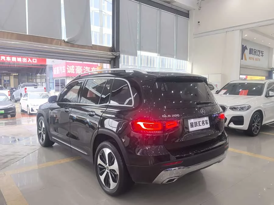 Mercedes Benz GLB